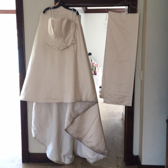 Wedding Dress - Picture 2 of 4